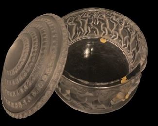 LALIQUE ENFANTS FROSTED CRYSTAL VANITY BOX
