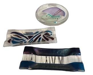 COLLECTION SIGNED POST MODERN ART GLASS DISHES, MCVAY
