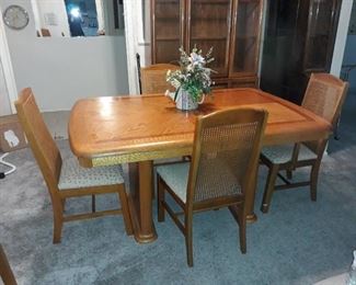Vintage Oak dining table and 6 chairs