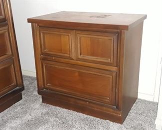 Vintage pair of nightstands