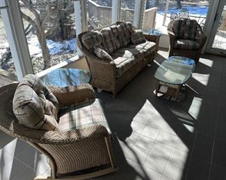 WICKER FURNITURE SET 