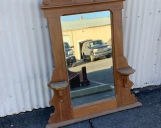 Aniquye Mirror with shelves
