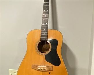 Madeira A-20 Acoustic Guitar