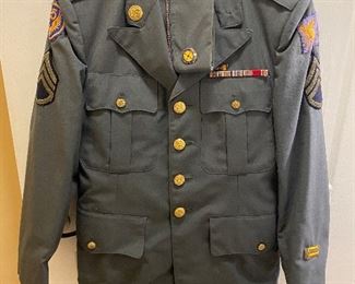 US Army WWII Staff Sergeant Uniform 