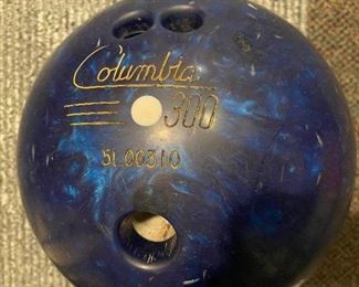Vintage Columbia 300 Bowling Ball w/ carry bag/shoes/glove