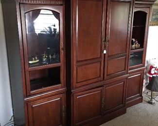 Entertainment center