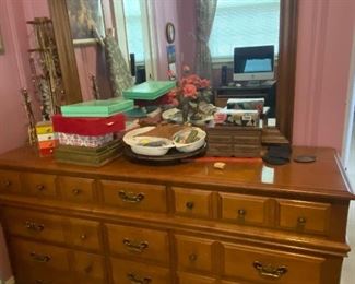dresser with mirror