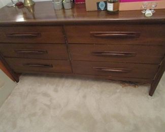 Broyhill Emphasis dresser