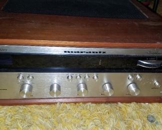 Marantz 2215 Receiver (very clean and powers up)