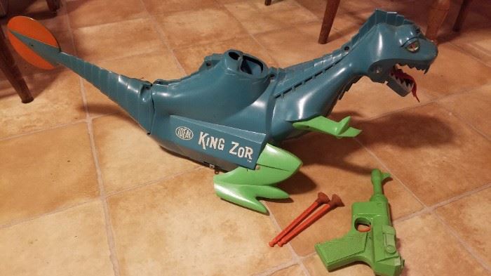 1962 Ideal King Zor with original dart gun and 2 darts (no balls)