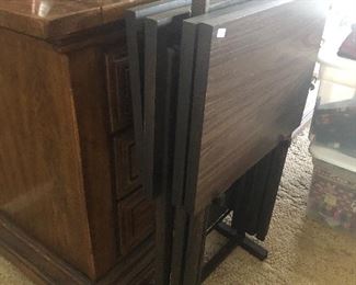 TV trays