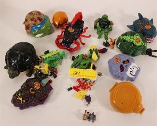 Ninja Turtle & Other Mixed Plastic Toy Lot