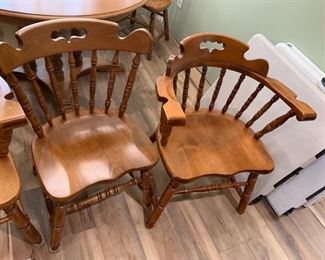 #2	Maple 4 pedistal Table w/2 leaves & 3 captains Chairs & 5 other chairs - 4'-72x29T - Very Sturdy and Heavy 	 $325.00 
