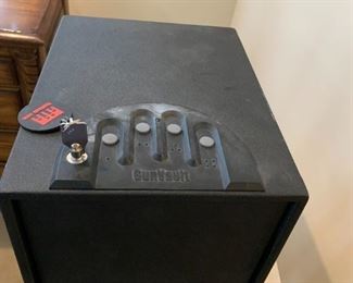 #45	Gun Vault - w/key  & fingerprint Open - Model GV2000C-STD - 	 $40.00 
