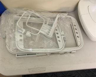 #61	Singer Quantum XL-5000 Sewing and Embroidery Machine w/Hoops Attachments, Manuals & Two Rolling Bags - complete lot sold together 	 $475.00 
