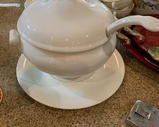#72	Etruria Wedgewood Soup Toureen w/Underplate and Ladle 	 $75.00 
