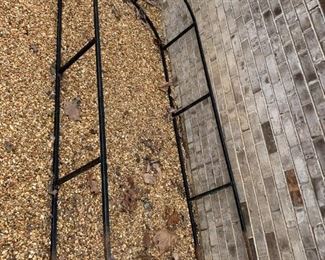 #111	Metal Arch - 36Wx90T	 $40.00 
