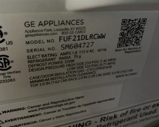 #114	GE Freezer FUF21DLROWW - Frost-Free Glass Shelves - 21CU - 33Wx28Dx76T	 $300.00 
