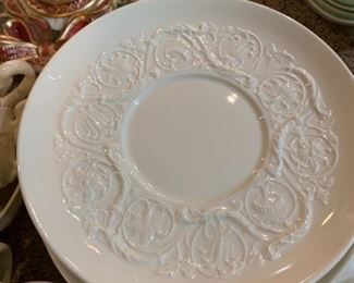 #185	Crème Wedgewood Set 	 $150.00 
