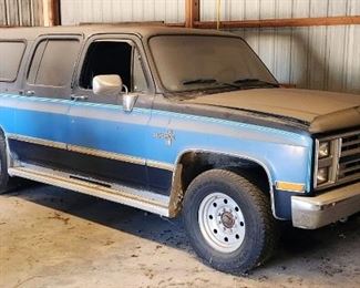 1985 Chevrolet Suburban With Rebuilt Engine Plus Original Engine On Stand, See Notes, VIN # 1G8GC26M7FF191427