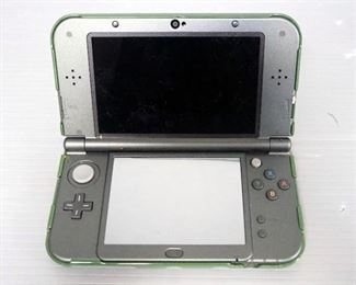 Nintendo 3DS XL, Includes The Legend Of Zelda Clip-On Case, And The Legend Of Zelda: A Link Between Worlds Game