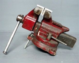 Simplex Utility 3.5" Bench Vise, Biehl Clamp-On 1.5" Bench Vise, And De-Sta-Co Toggle Clamp, Total Qty 3