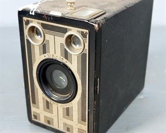 Vintage Brownie Junior 6-16 Kodak Camera