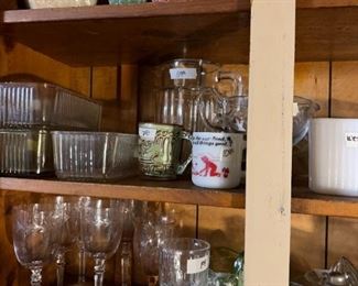 Niloak jug and cups, pyrex 