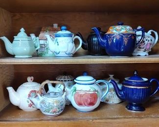 12 Teapots