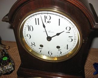 Seth Thomas clock  has key