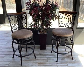 Spinning Bar Stools