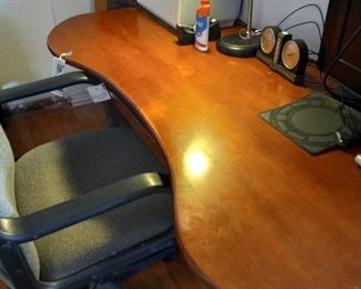 Office desk 