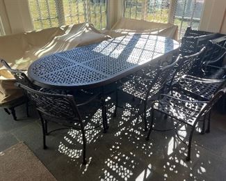 Large cast classics outdoor patio set, only two years old, barely used