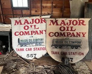 PAIR OF LARGE DOUBLE SIDED MAJOR OIL COMPANY GAS SIGNS IN EXCELLENT CONDITION, NEED CLEANING IS ALL
