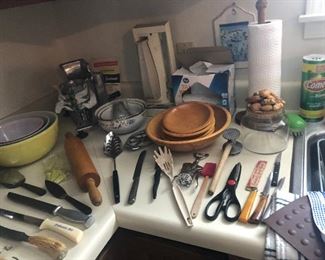 Pyrex Mixing Bowls, Kitchen Utensils