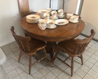 Round Oak Table, Set of China