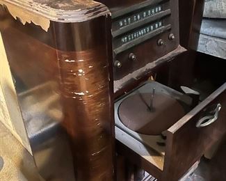 Radio record player for restoration