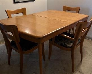 Heywood Wakefield ding table and chairs 