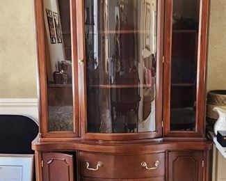 Solid Mahogany China Cabinet/ Hutch w/ Curved Glass Front - Duncan Phyfe gorgeous condition - completely restored and refinished by Henslers of Saginaw. 