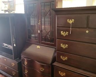 Kincaid Secretary Hutch