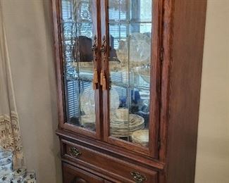 Lighted Oak American Drew China Hutch