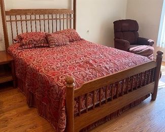 Thomasville Impressions Queen Bedframe