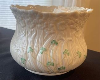 Belleek Daisy Planter