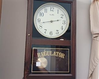 Three Mountaineers regulator clock