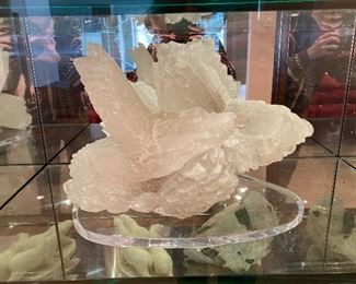 Crystal 18" x 10" x 12"