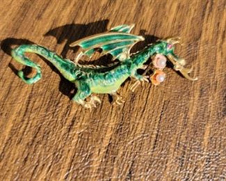 Ladies 18k yellow gold and enamel