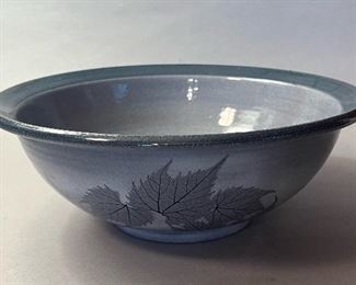 Vintage Signed Wizard of Clay Bristoleaf Art Pottery Serving Bowl