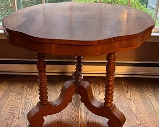 Antique Spindle Turned Legs Center Hall Table