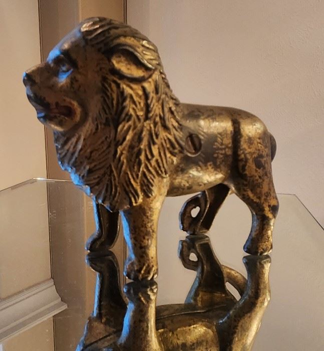 Fantastic lion cast iron bank!