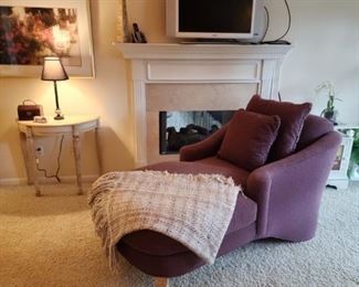 Kravat Furniture purple chaise lounge